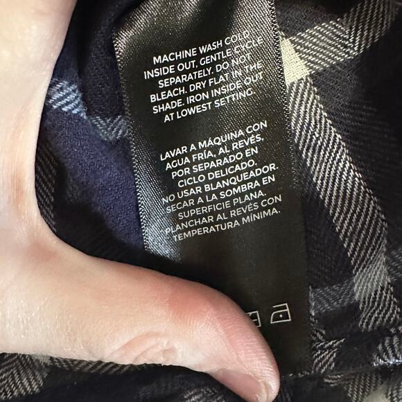 Large Soft Plaid Long Sleeve button up - Picture 4 of 5